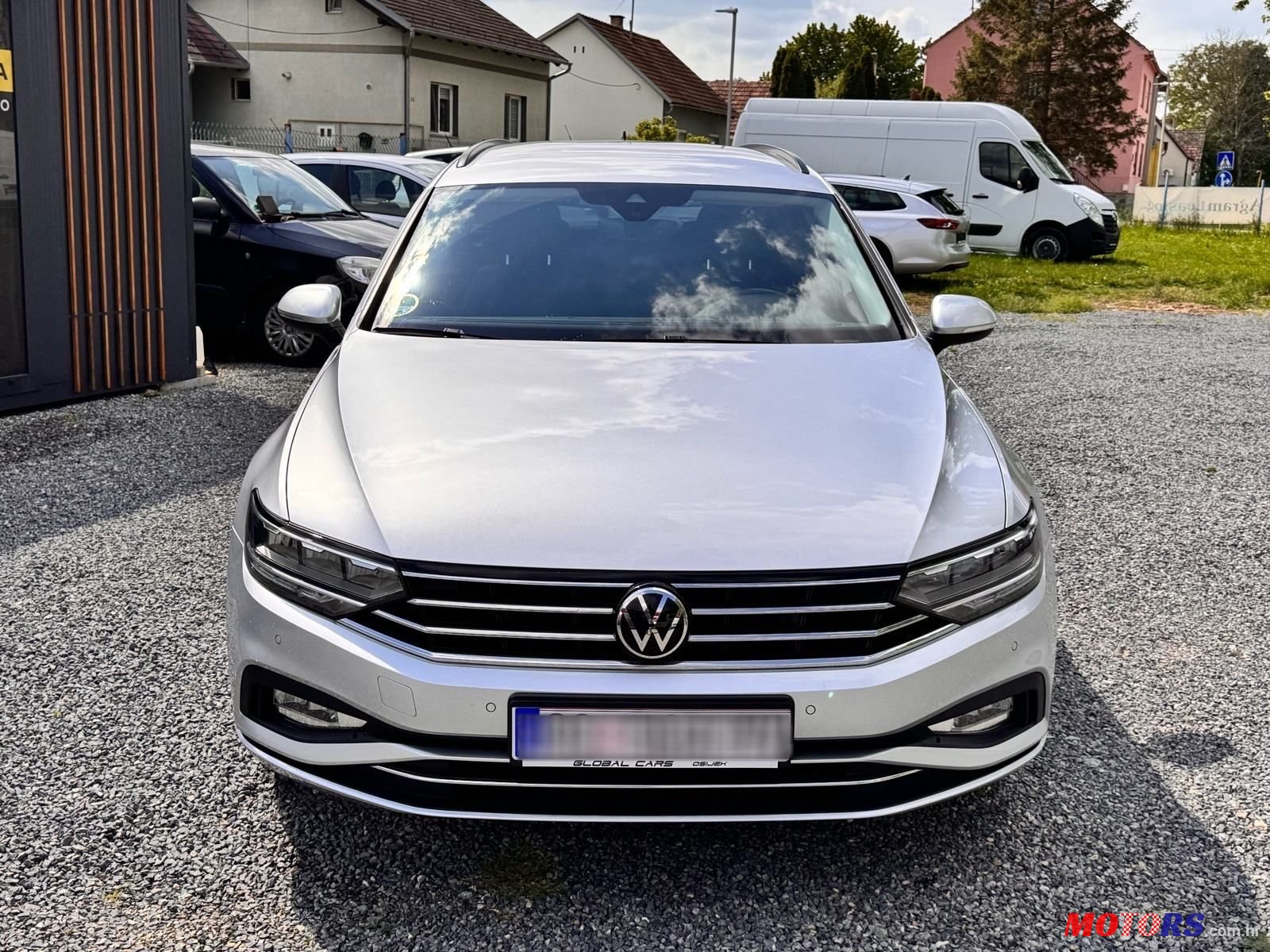 2021' Volkswagen Passat Variant photo #3