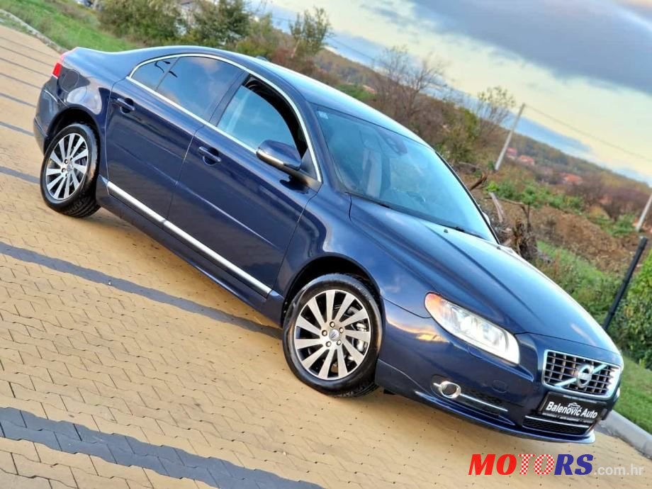 2011' Volvo S80 T4 Summum photo #1
