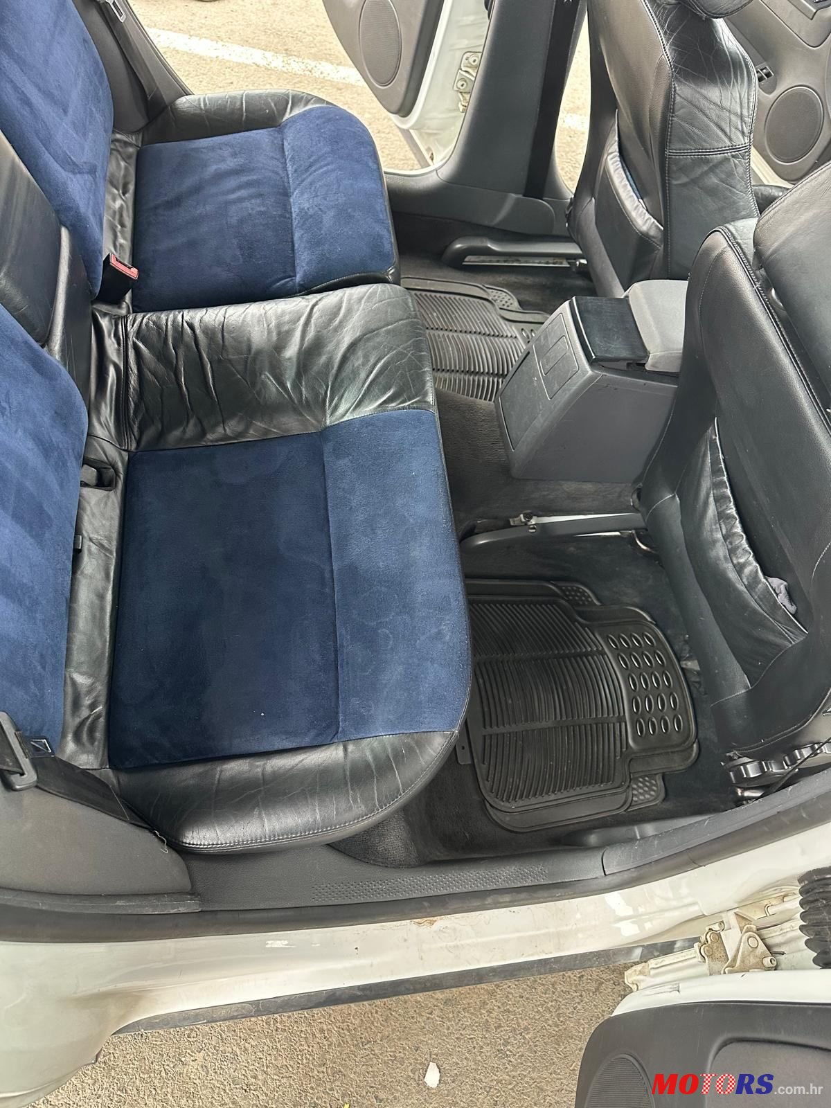 2004' Volkswagen Passat 1,9 Tdi photo #5