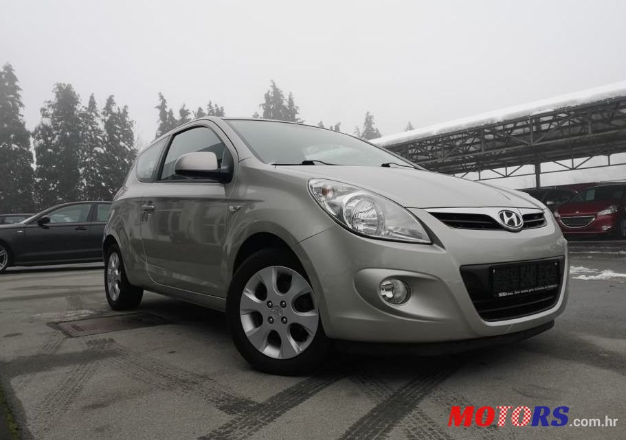 2010' Hyundai i20 1,4 Crdi photo #1