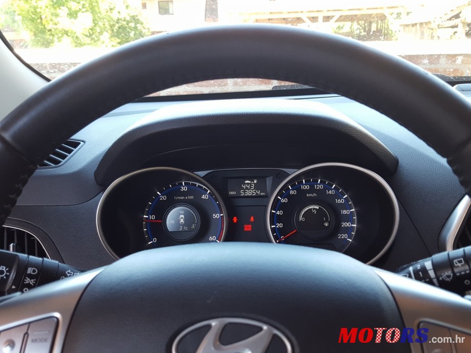 2013' Hyundai ix35 photo #2