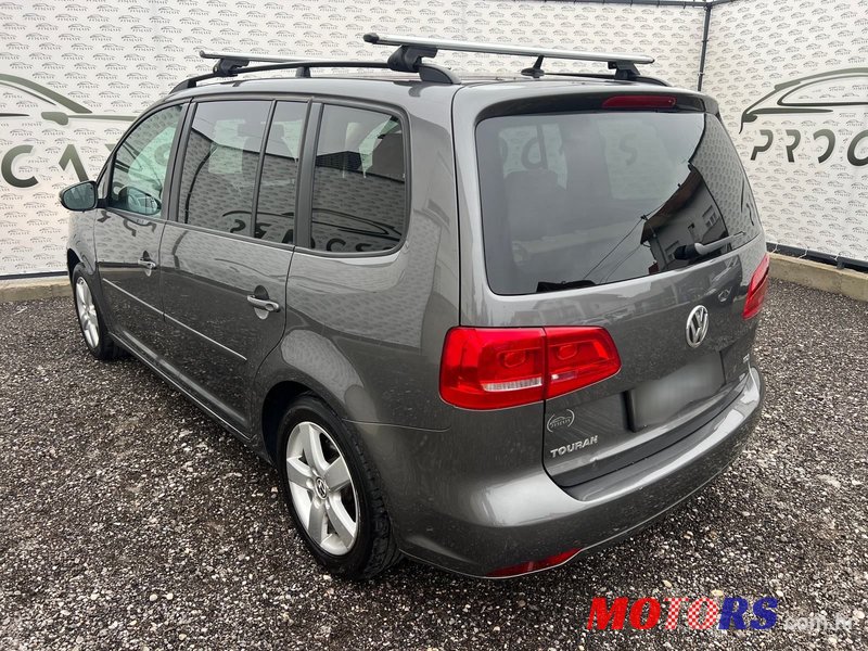 2009' Volkswagen Touran 1,6 photo #6