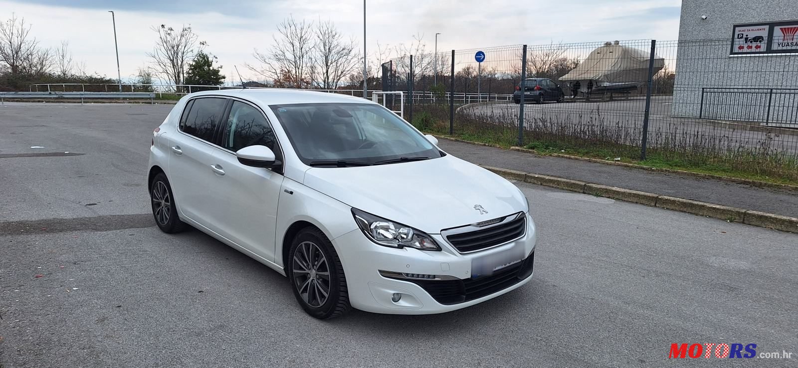 2016' Peugeot 308 1,6 Bluehdi photo #1