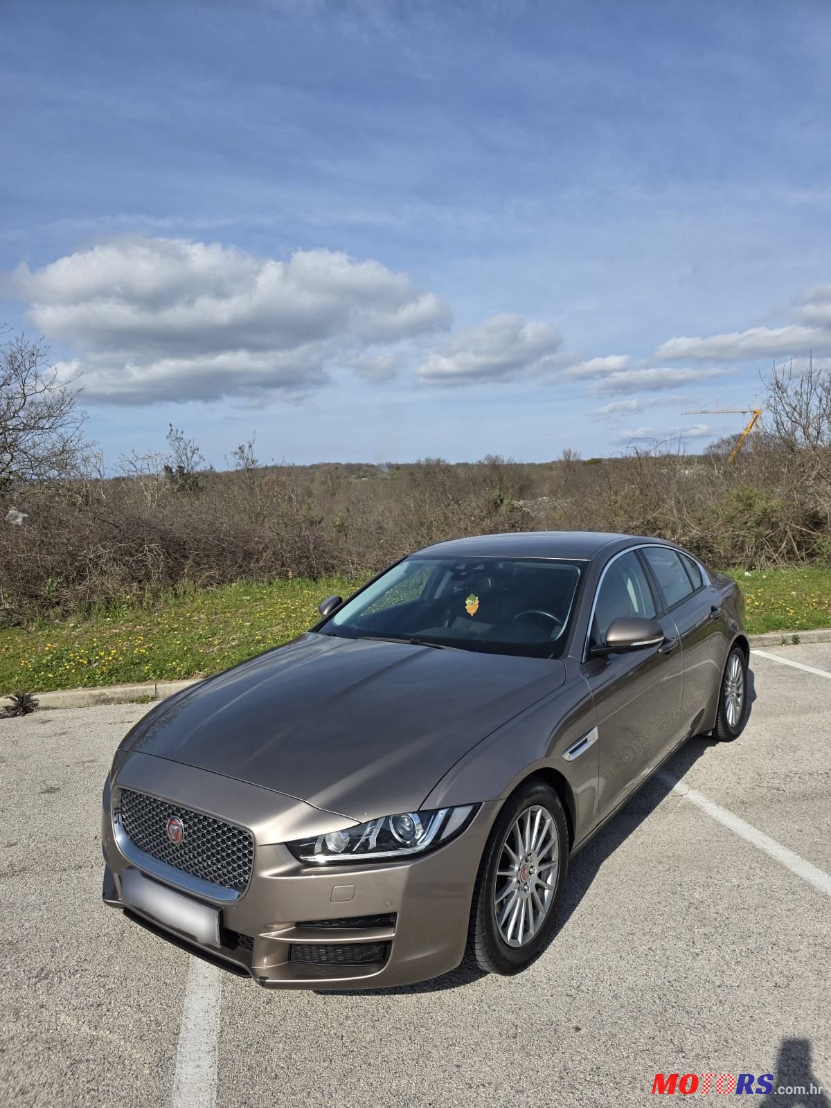 2017' Jaguar XE 2.0 D photo #1