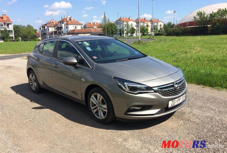 2017' Opel Astra 1.6 Cdti photo #1
