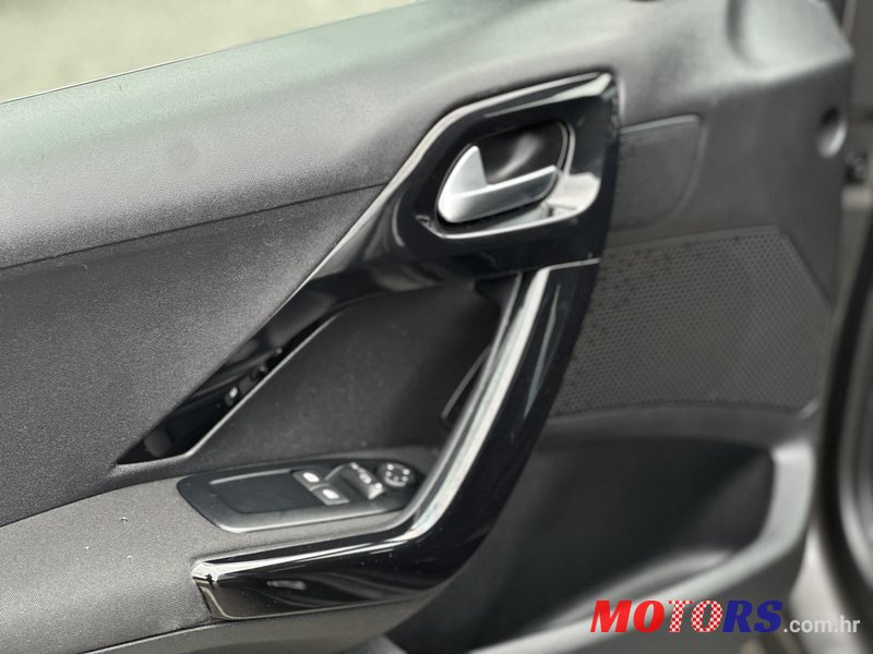 2019' Peugeot 208 1,5 Bluehdi photo #6