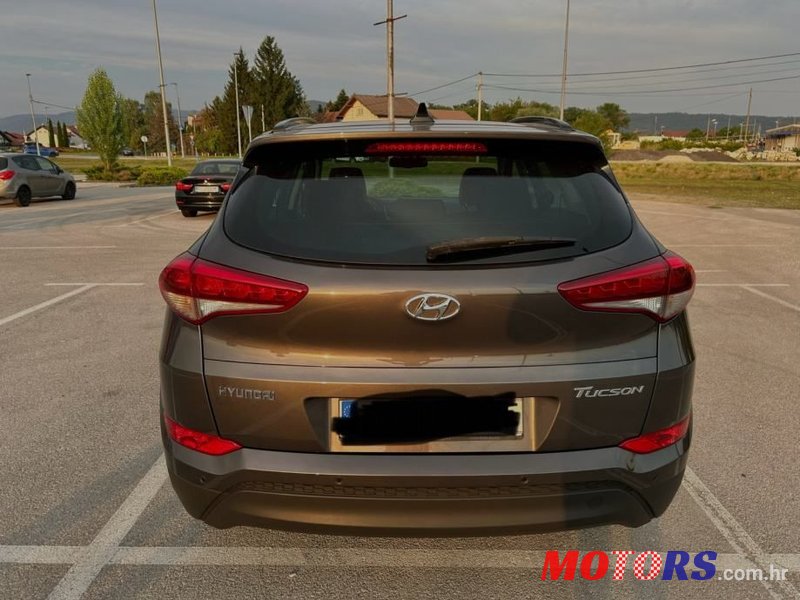 2015' Hyundai Tucson 1.7 Crdi photo #2