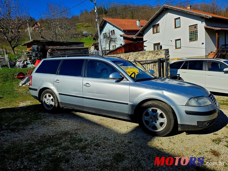 2004' Volkswagen Passat Variant photo #3
