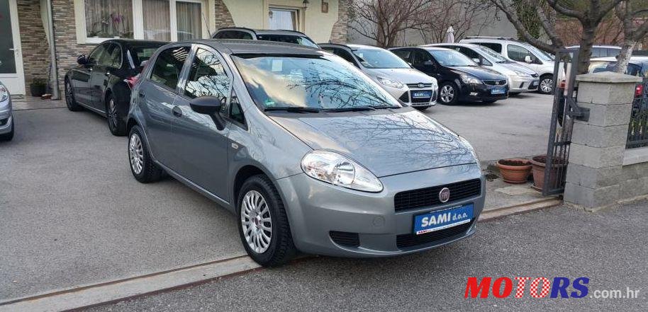 2011' Fiat Grande Punto 1.3 Jtd photo #1