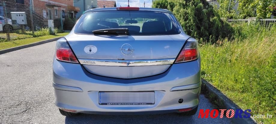 2006' Opel Astra 1,7 Cdti photo #3