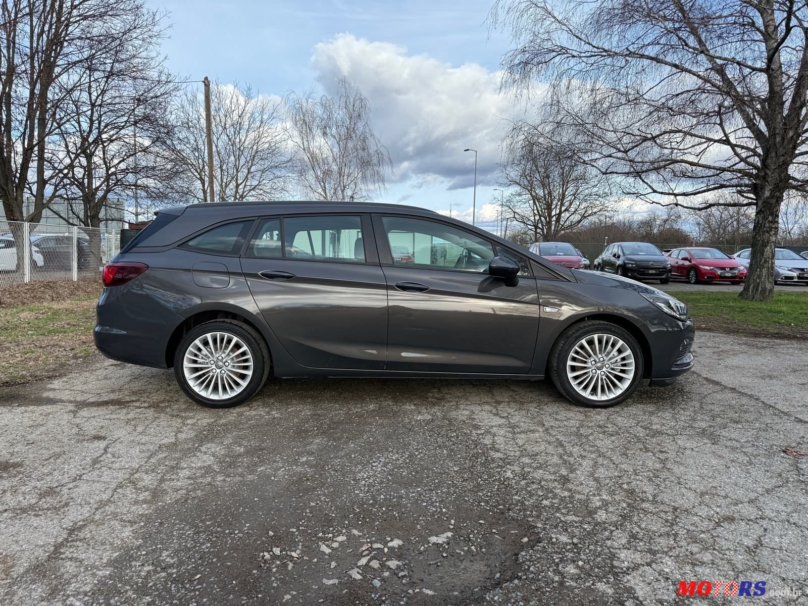2016' Opel Astra Karavan photo #6
