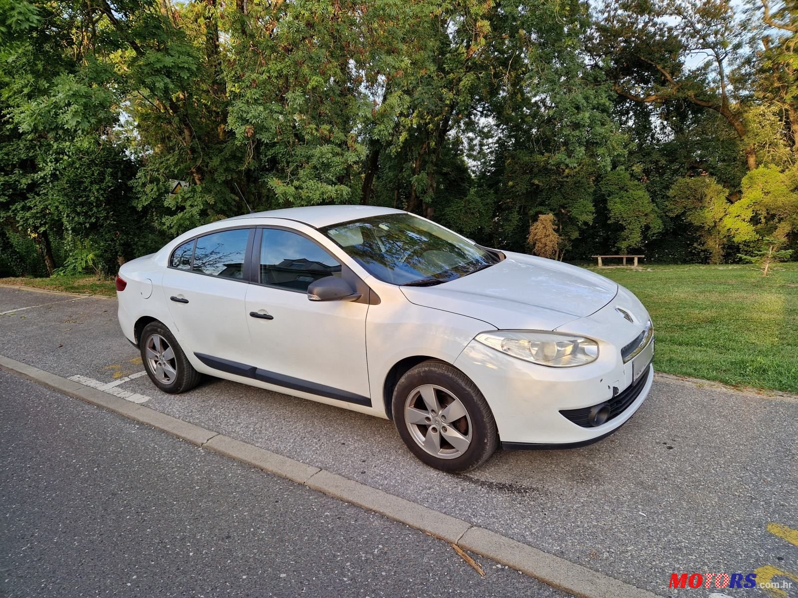 2011' Renault Fluence 1,5 Dci photo #4