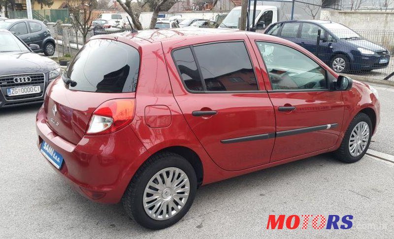 2009' Renault Clio 1,5 Dci photo #1