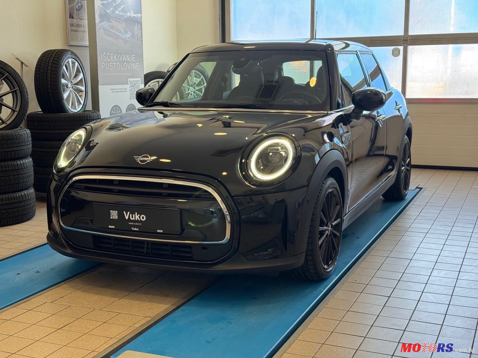 2021' MINI Cooper Mini Cooper photo #3