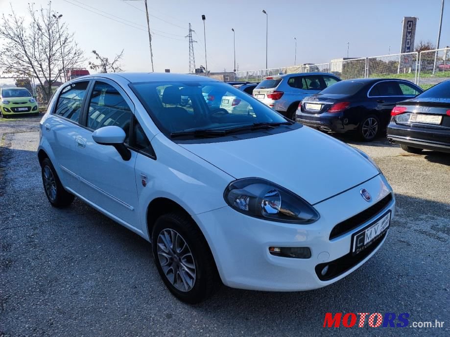 2012' Fiat Punto 1,4 16V photo #5