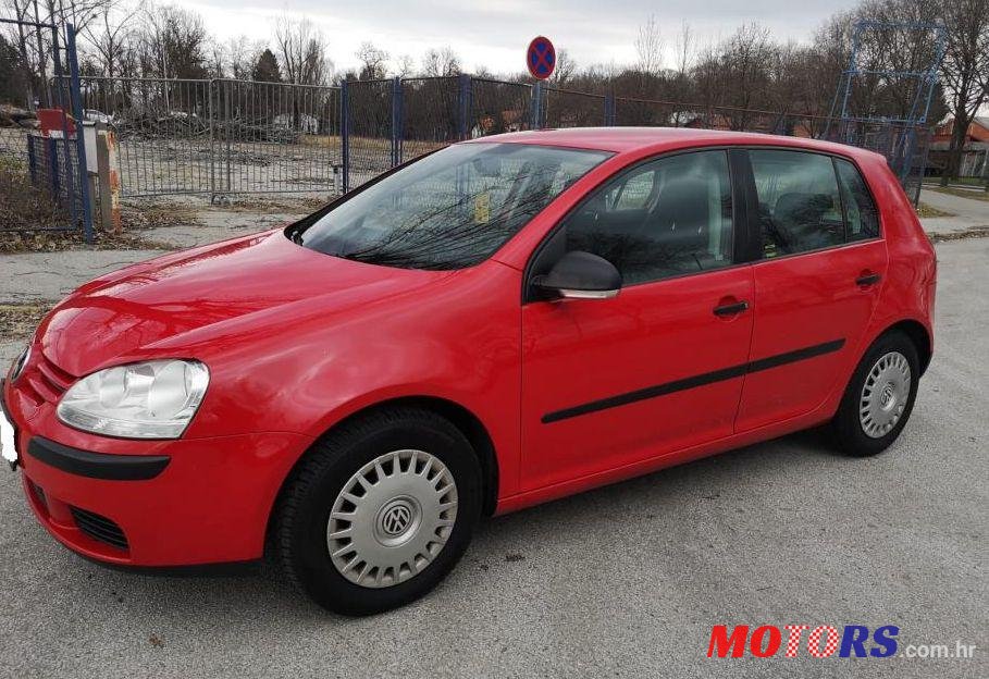 2008' Volkswagen Golf V 1,4 photo #1