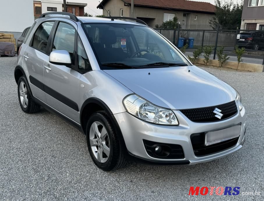 2010' Suzuki SX4 1,6 Glx photo #2