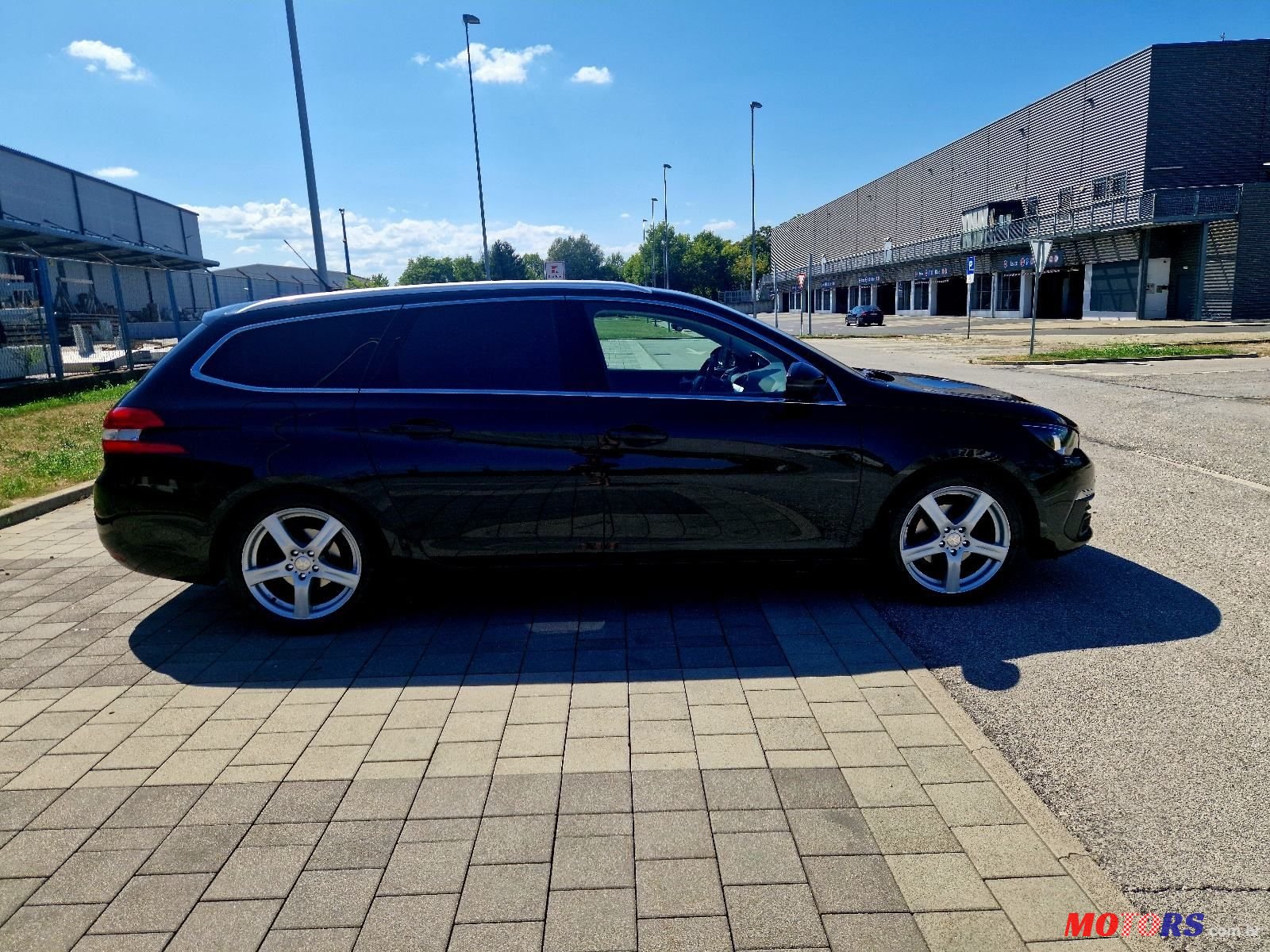 2020' Peugeot 308 Sw photo #3