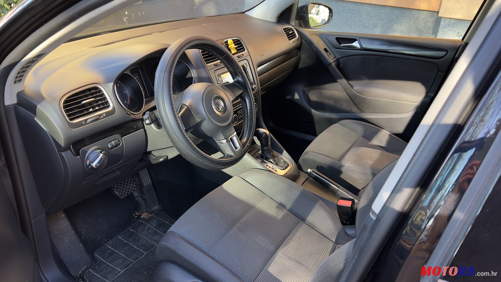 2010' Volkswagen Golf VI photo #6