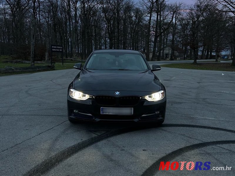 2014' BMW Serija 3 318D photo #4