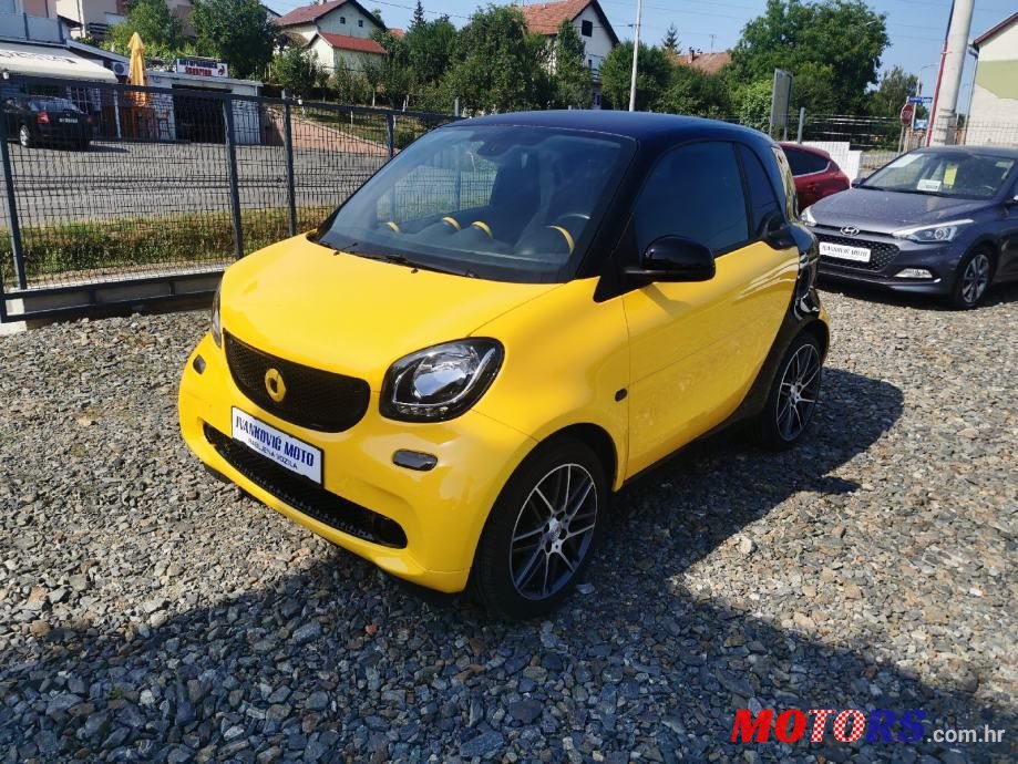 2015' Smart Fortwo photo #1