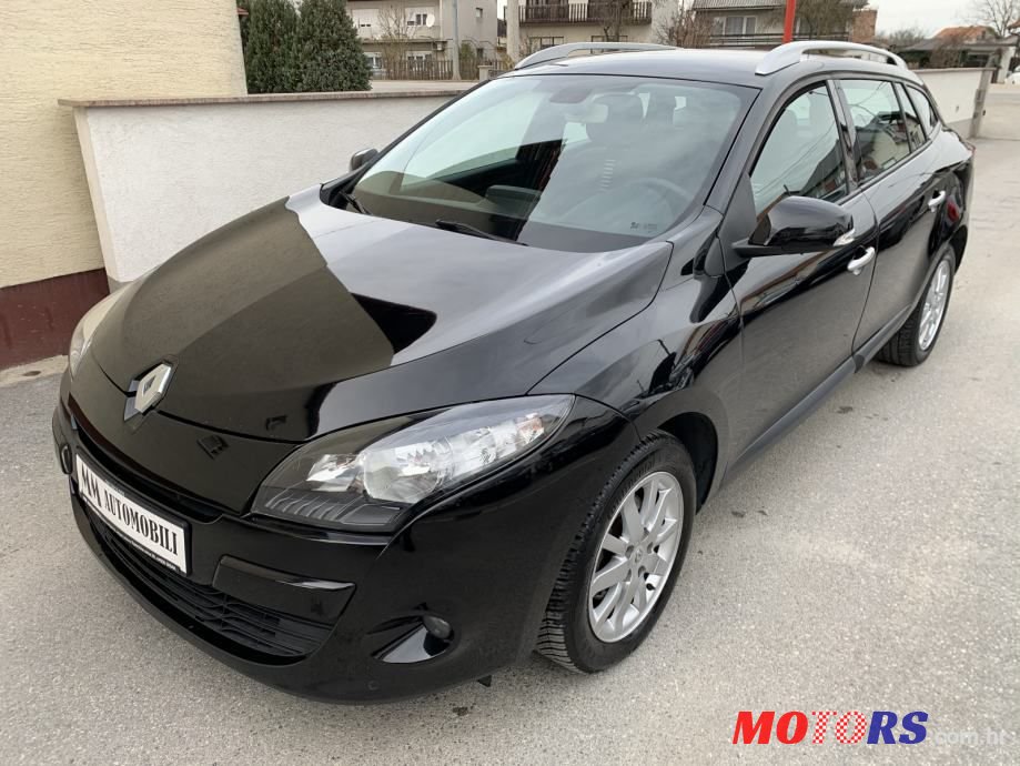 2011' Renault Megane Grandtour photo #1