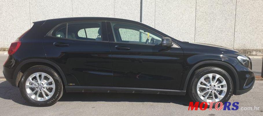 2016' Mercedes-Benz Gla 180 D photo #1