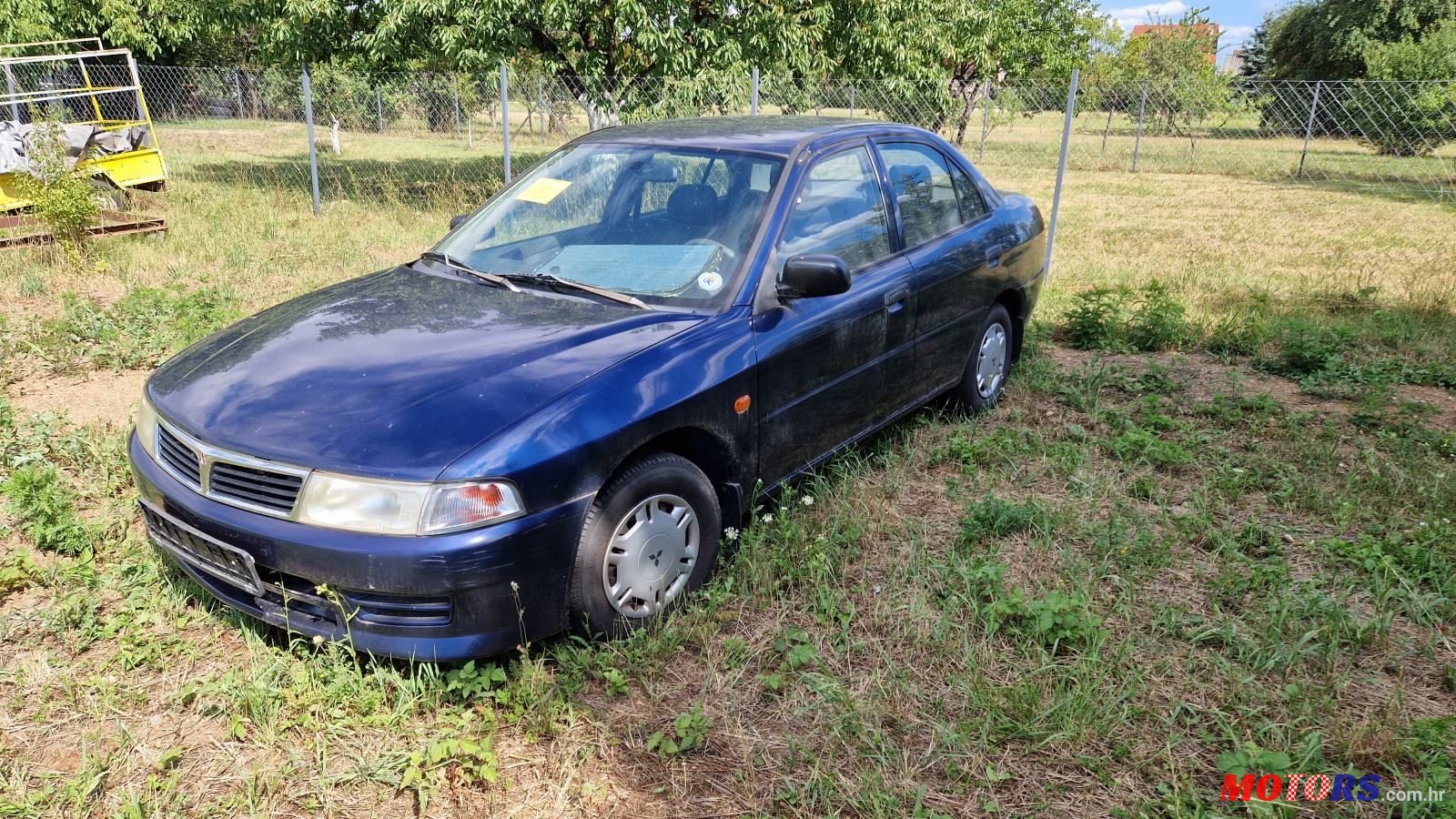 2001' Mitsubishi Lancer 1.3Gl photo #2