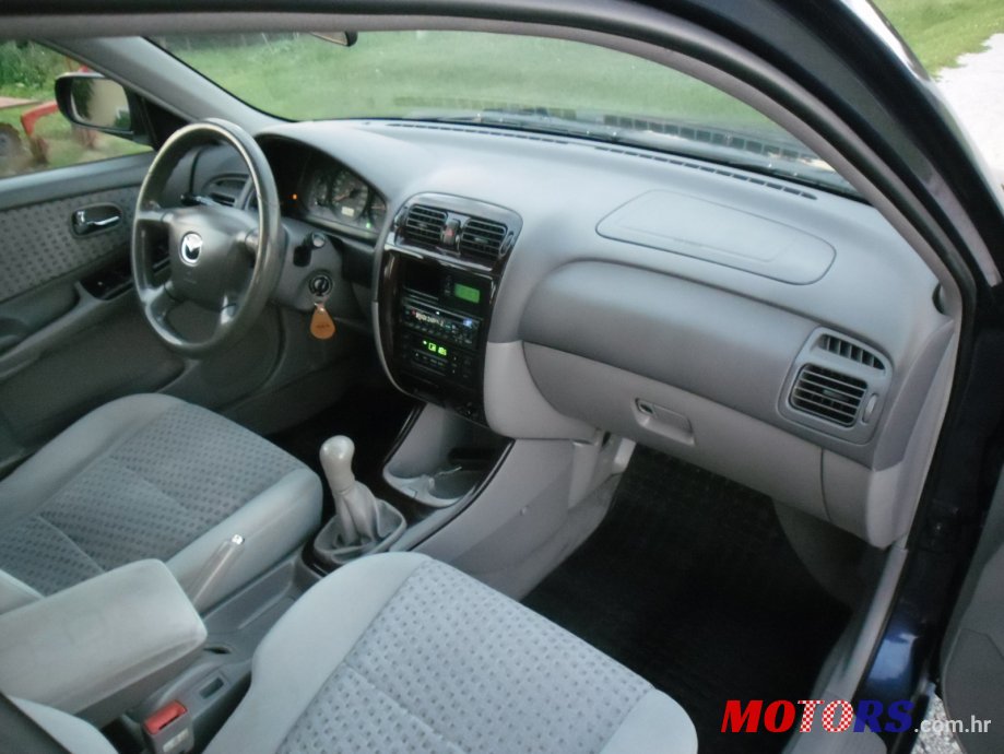 2001' Mazda 626 photo #2