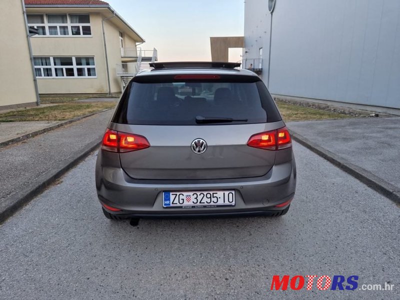 2012' Volkswagen Golf 7 1.6 Tdi photo #6