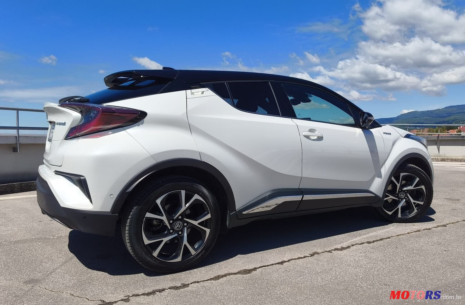 2019' Toyota C-HR 1,8 photo #4