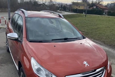 2015' Peugeot 2008 1,2