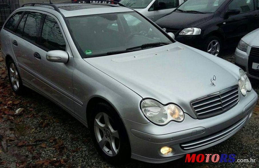 2007' Mercedes-Benz C-Class 220 Cdi T Classic photo #2