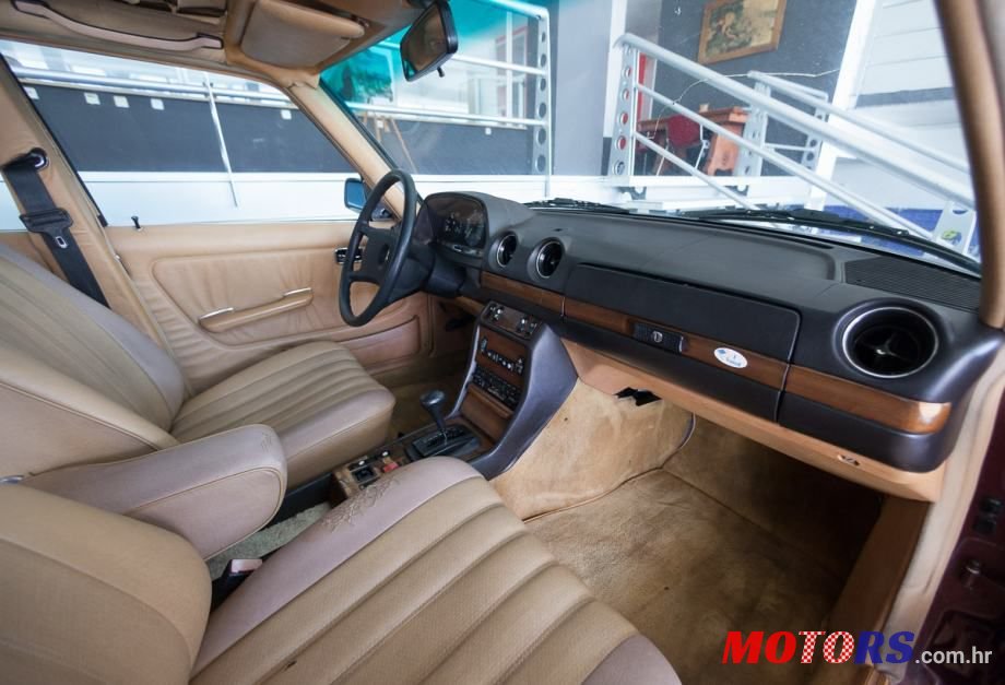 1986' Mercedes-Benz 123 300 Turbo photo #5