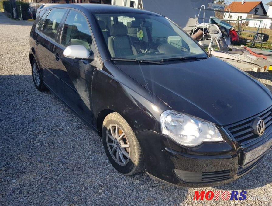 2008' Volkswagen Polo photo #2