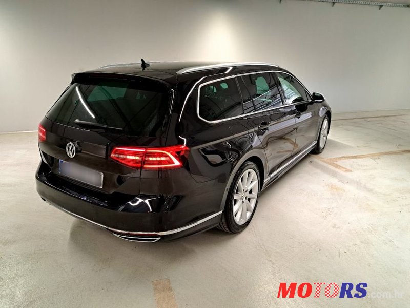 2015' Volkswagen Passat Variant photo #5