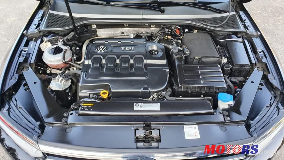 2015' Volkswagen Passat Variant photo #5