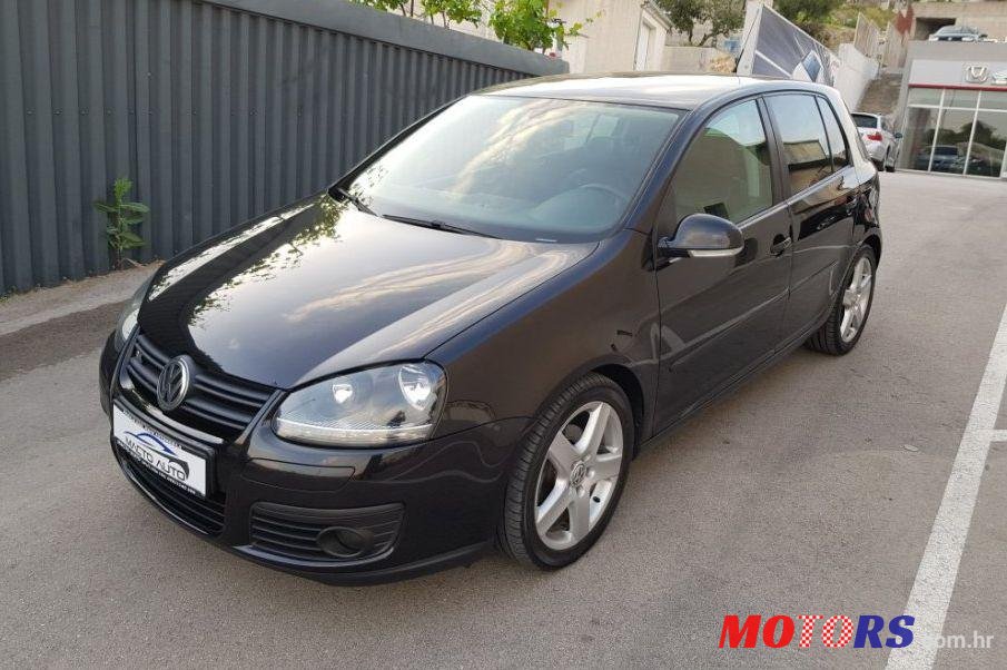 2008' Volkswagen Golf V 1,9 Tdi photo #1