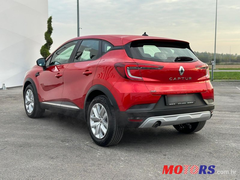 2021' Renault Captur Tce photo #3