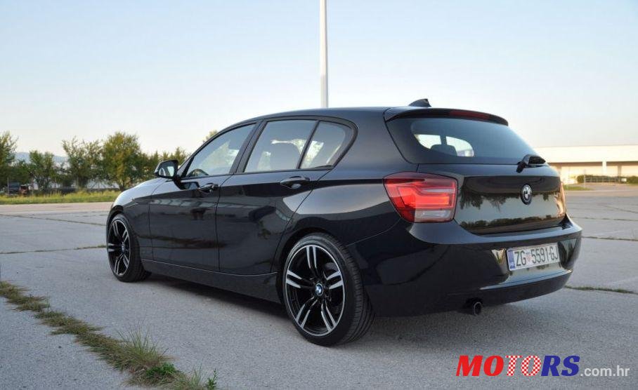 2013' BMW Serija 1 116D Sport photo #2