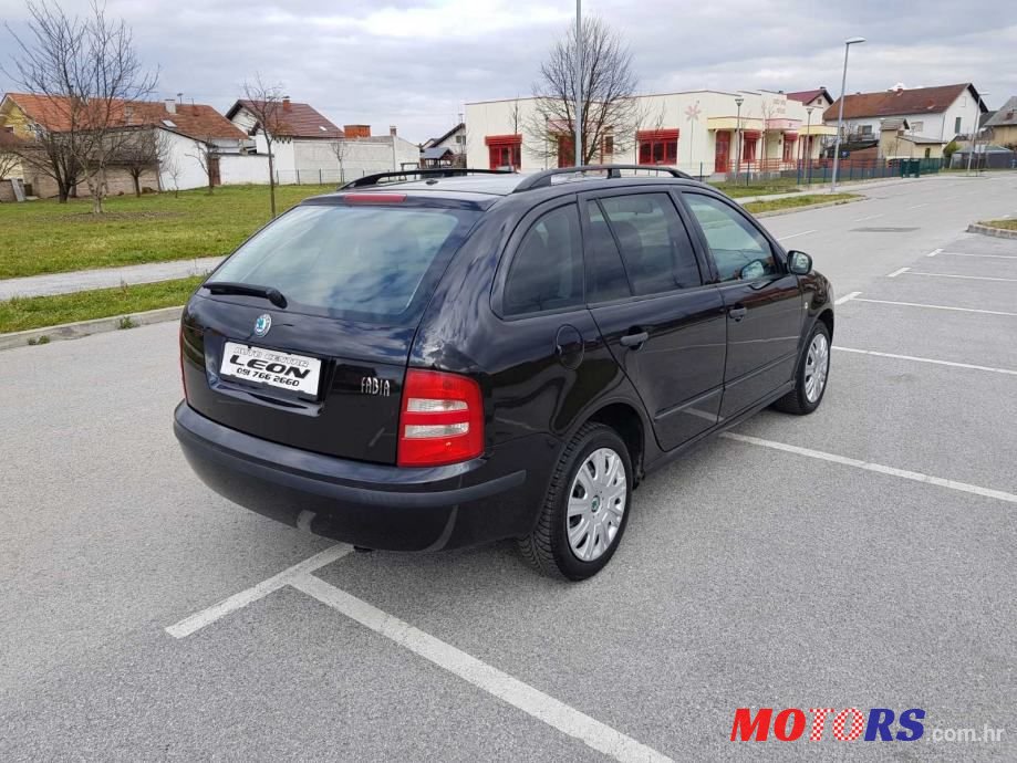 2004' Skoda Fabia Combi photo #5