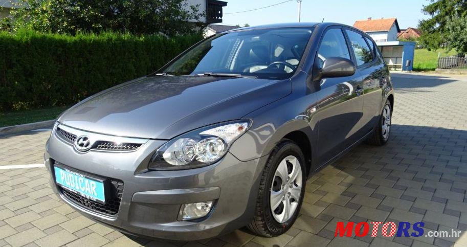 2010' Hyundai I30 1,6 Crdi photo #1