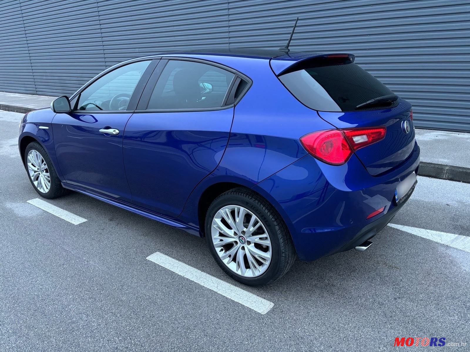 2017' Alfa Romeo Giulietta photo #5