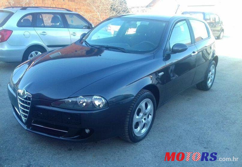 2007' Alfa Romeo 147 1,9 Jtd 120 photo #1