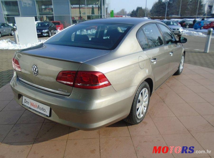 2012' Volkswagen Passat 1,6 Tdi photo #1