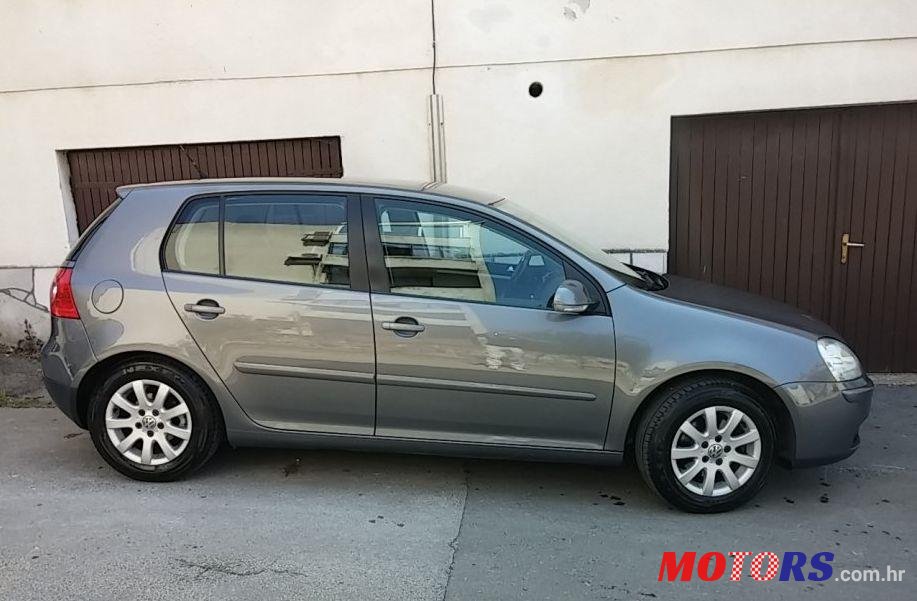 2007' Volkswagen Golf V 1,9 Tdi photo #2