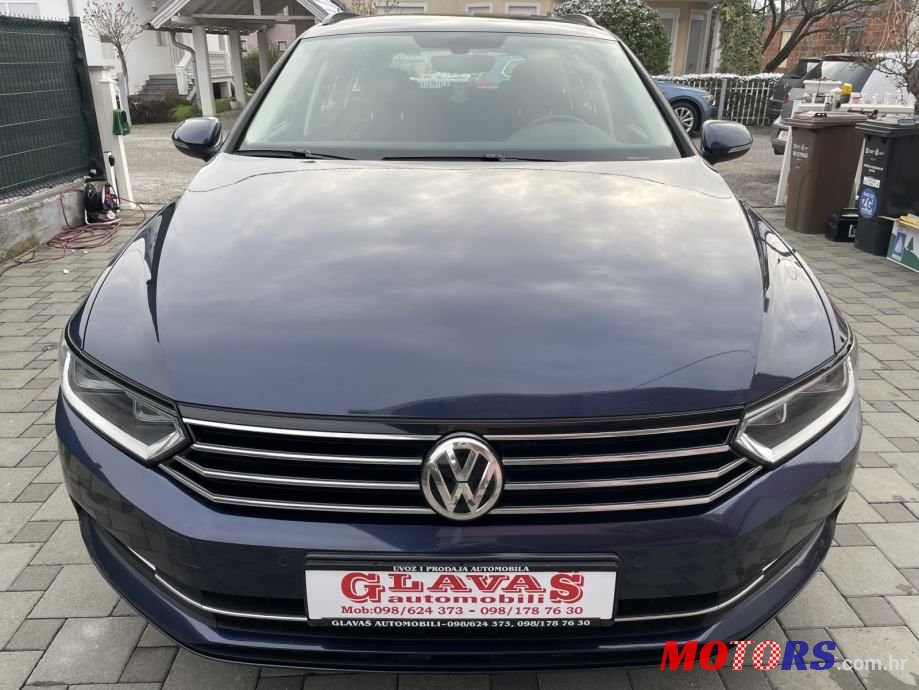 2016' Volkswagen Passat Variant photo #2