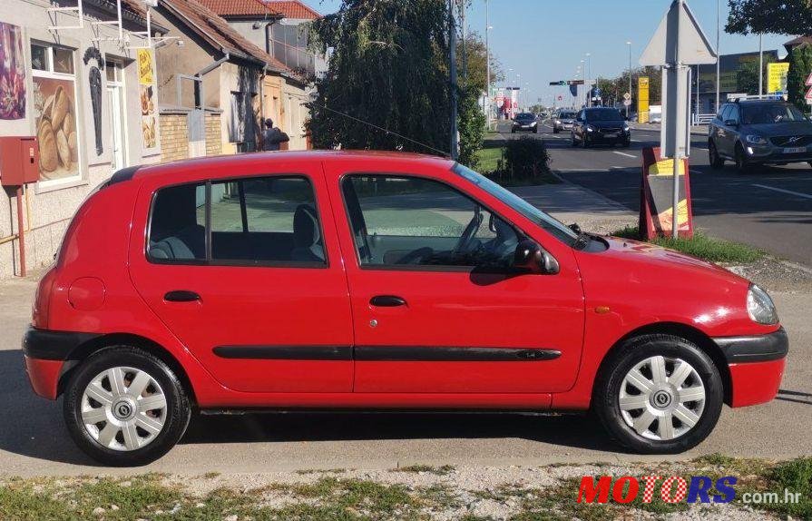 1999' Renault Clio 1,4 photo #1