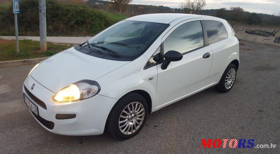 2012' Fiat Punto Evo 1,3 Multijet 16V photo #1