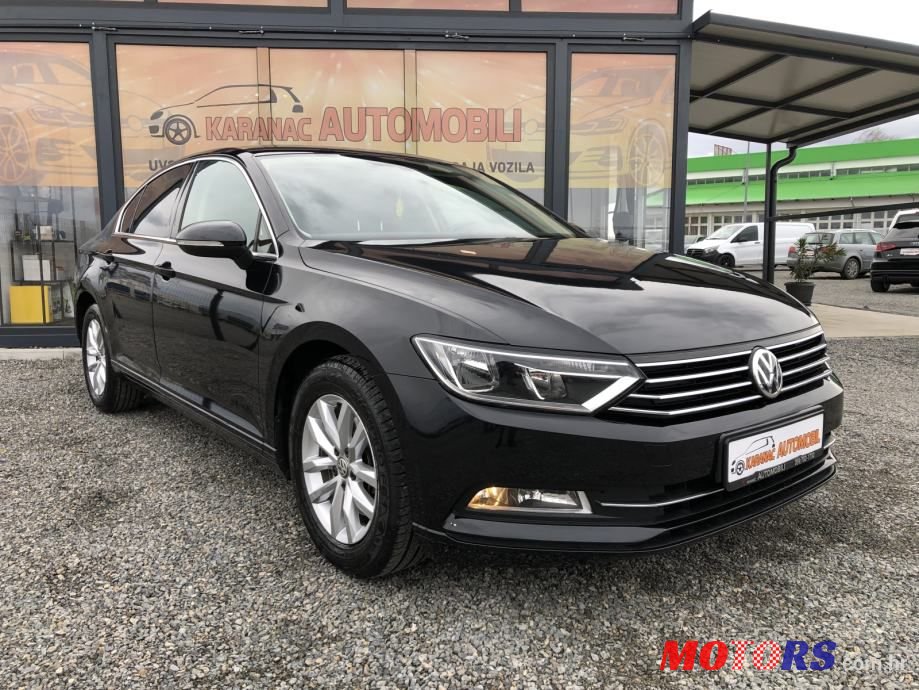 2017' Volkswagen Passat photo #3